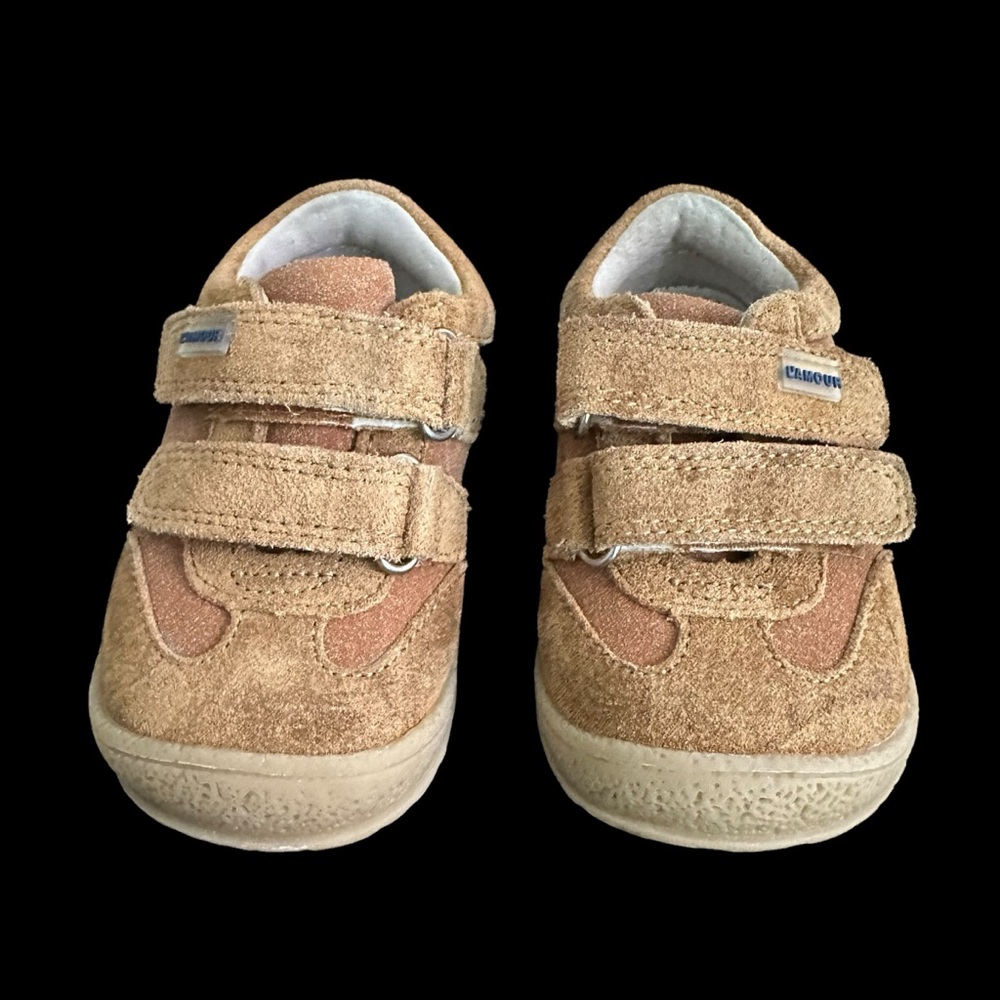 L'AMOUR Suede Double Hook and Loop Closure Shoe Baby Boy Size 4